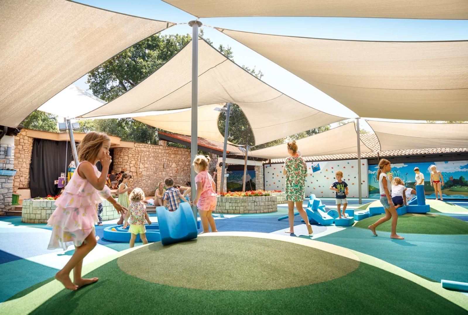 Aminess Planet Camping Maravea Resort - Pitches Новиград Экстерьер фото