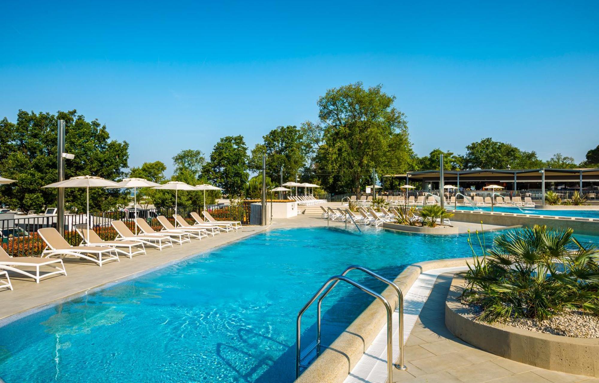 Aminess Planet Camping Maravea Resort - Pitches Новиград Экстерьер фото